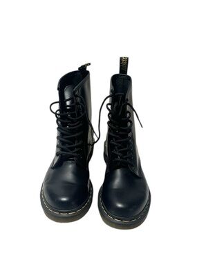 Dr. Martens Women’s Boot Black size 9